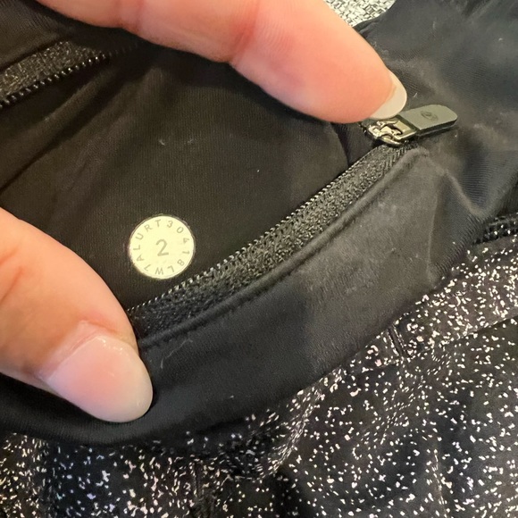 SOLD EUC Lululemon Speed Up Shorts Size 2, 2.5” - Picture 5 of 5